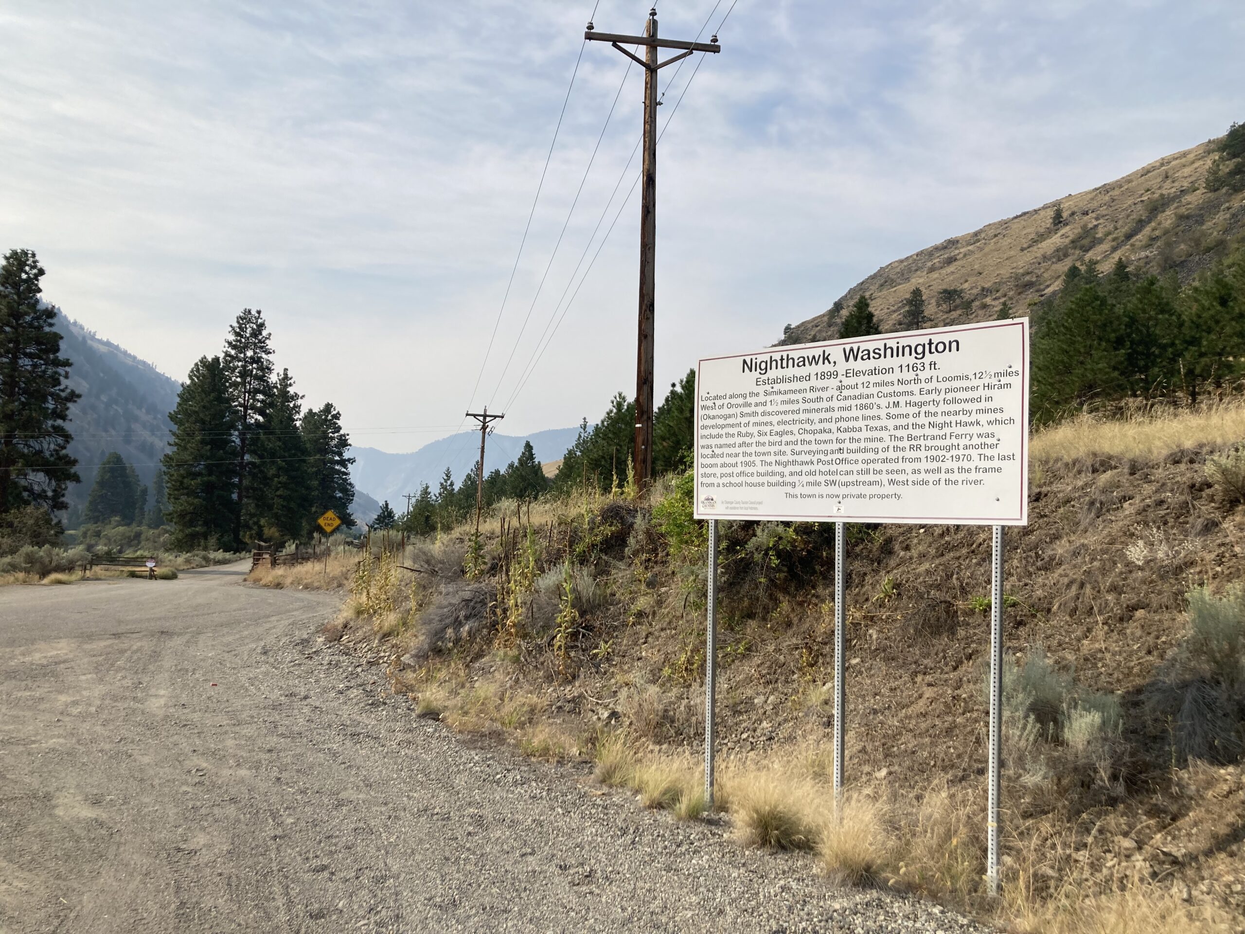 The historical marker for the 1900s town of Nighthawk, WA.